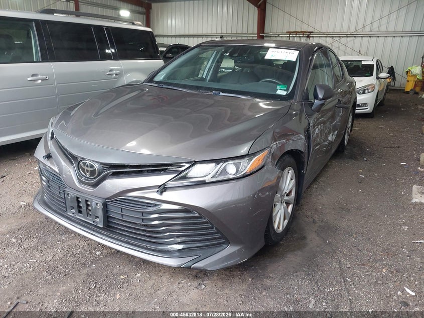 TOYOTA CAMRY - zdjęcie 2