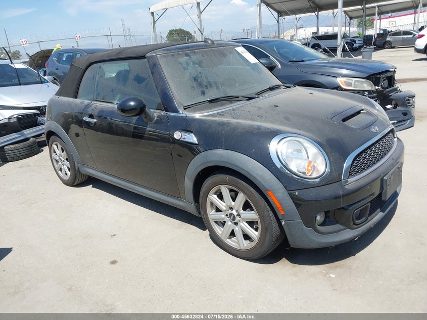 2015 MINI CONVERTIBLE auction photo 1