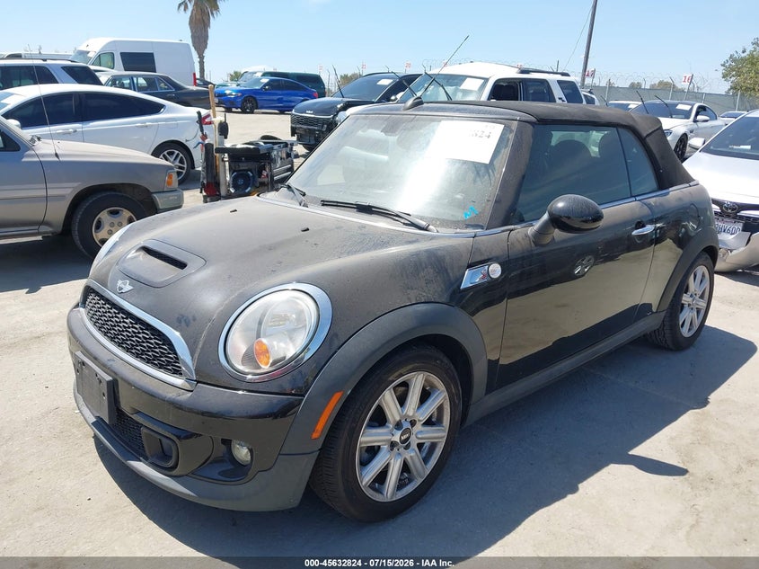 2015 MINI CONVERTIBLE auction photo 2