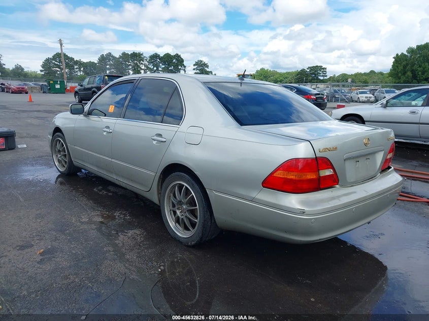 2001 LEXUS LS 430 auction photo 3