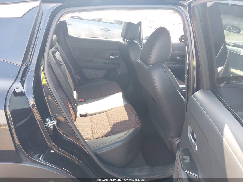 2025 NISSAN KICKS SR INTELLIGENT AWD · Фото 8