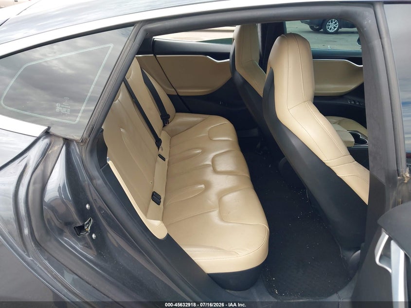 2015 Tesla Model S 85D/P85D VIN: 5YJSA1E48FF116158 Lot: 45632918