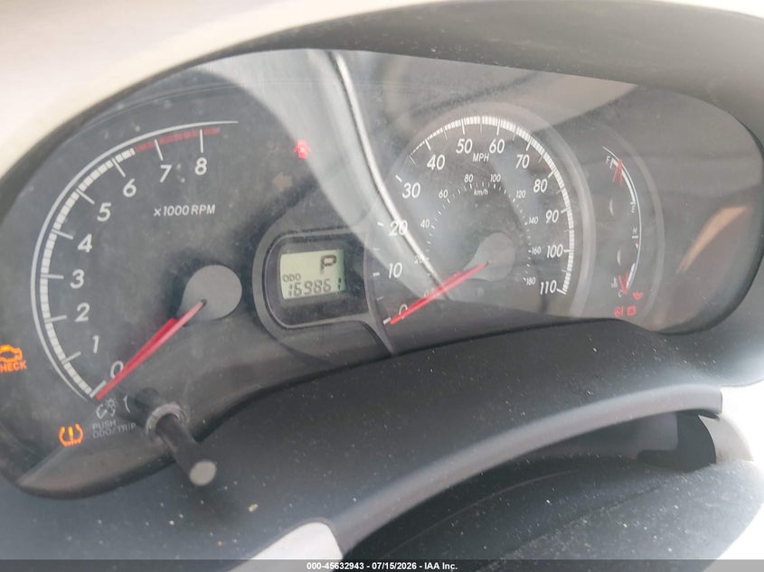 2012 TOYOTA SIENNA auction photo 7