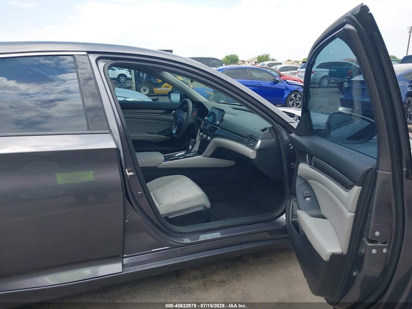 2019 HONDA ACCORD auction photo 5