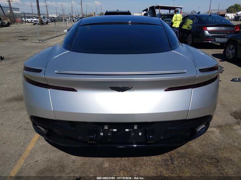 2017 ASTON MARTIN DB11 LAUNCH EDITION · Фото 17