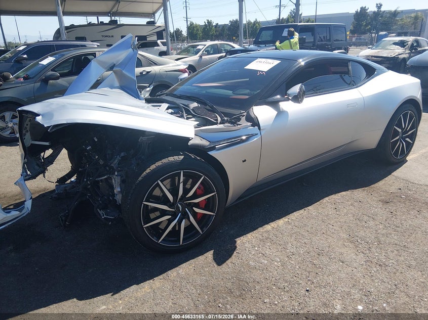 2017 ASTON MARTIN DB11 LAUNCH EDITION · Фото 2