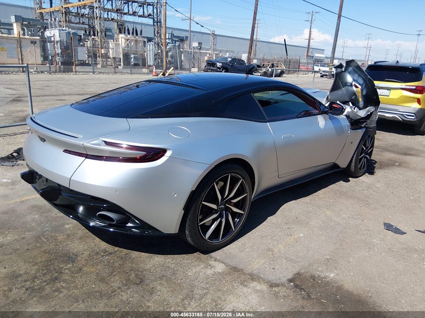 2017 ASTON MARTIN DB11 LAUNCH EDITION · Фото 4