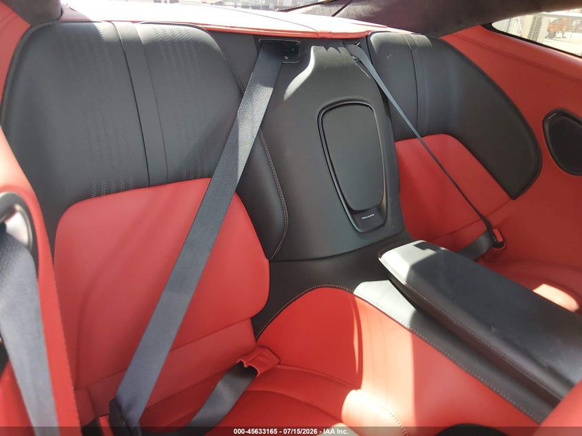 2017 ASTON MARTIN DB11 LAUNCH EDITION · Фото 8