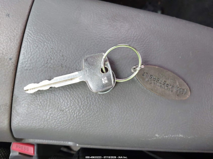 2002 Toyota Celica Gt VIN: JTDDR32T820137979 Lot: 45633223