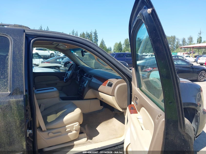 2013 Chevrolet Suburban Lt VIN: 1GNSKJE78DR132317 Lot: 45633307