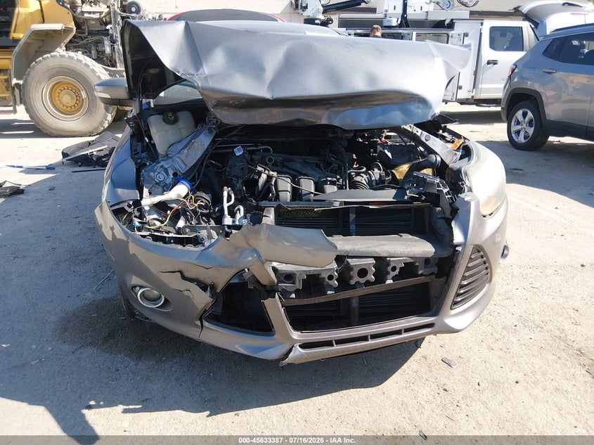 2013 FORD FOCUS auction photo 6