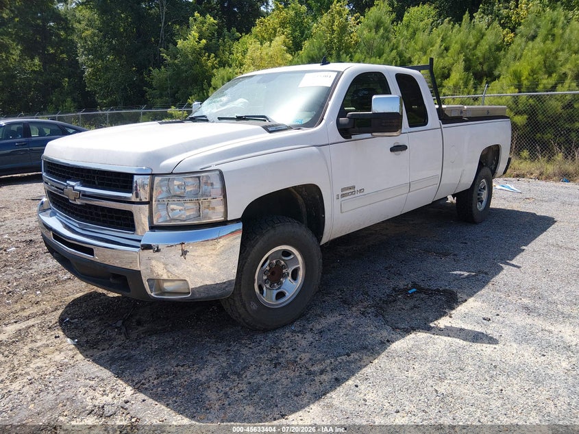2009 Chevrolet Silverado, Front End, IAAI, VIN 1GCHC59689E136844 — photo 2