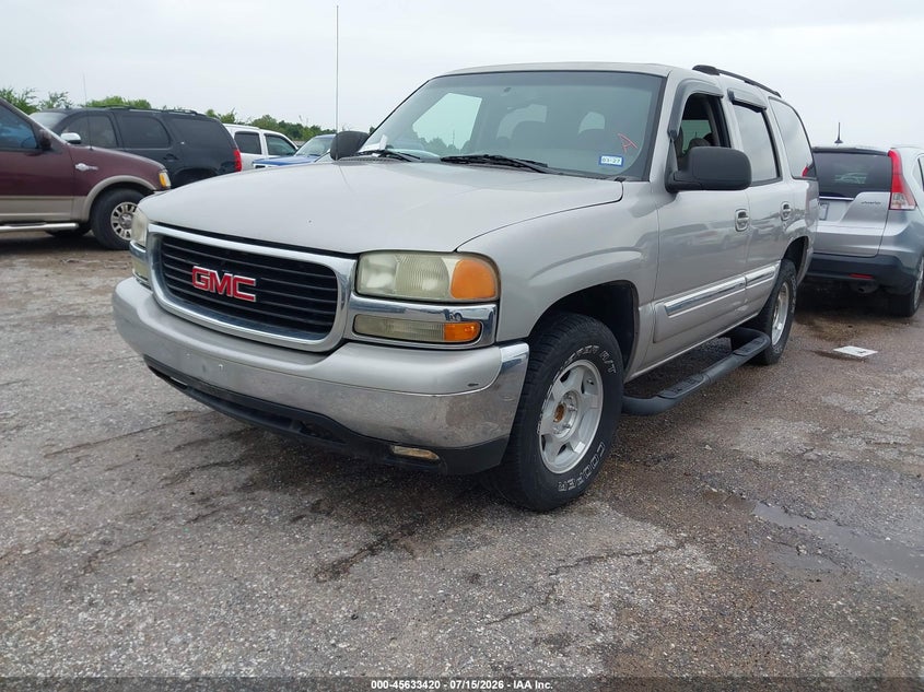 2004 GMC YUKON auction photo 2