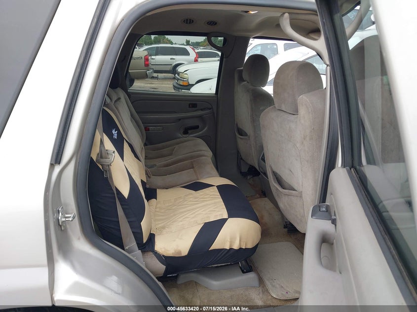 2004 GMC YUKON auction photo 8