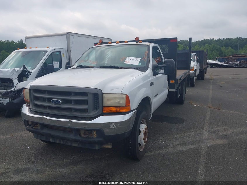 2001 FORD F-450 auction photo 2