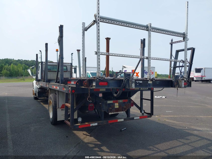 2001 INTERNATIONAL 4000 auction photo 3