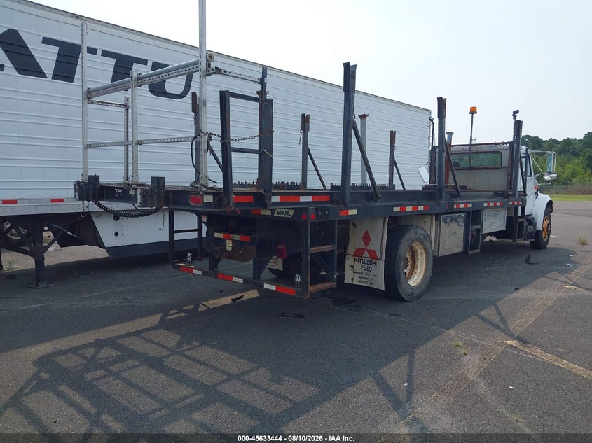 2001 INTERNATIONAL 4000 auction photo 4