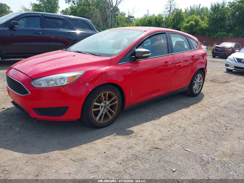 2016 Ford Focus Se 1FADP3K27GL216570 photo 1