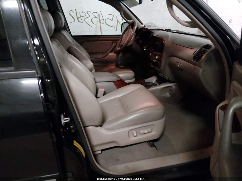 2005 TOYOTA SEQUOIA auction photo 5