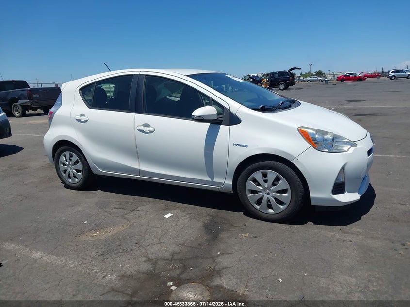 2014 Toyota Prius C Three VIN: JTDKDTB3XE1565749 Lot: 45633865