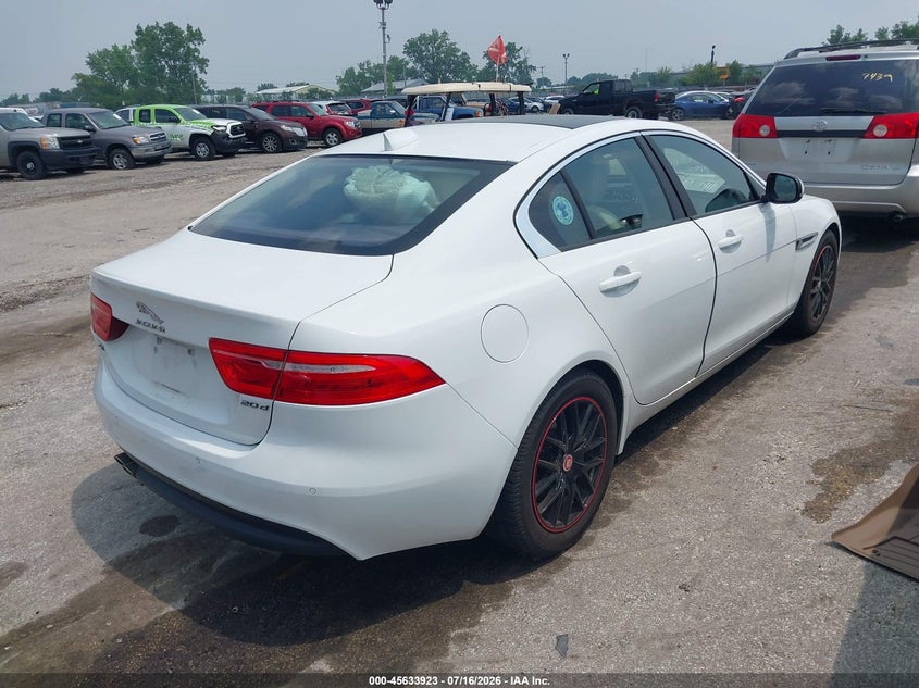 2017 JAGUAR XE auction photo 4