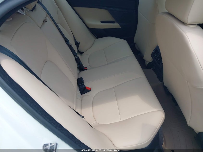 2017 JAGUAR XE auction photo 8