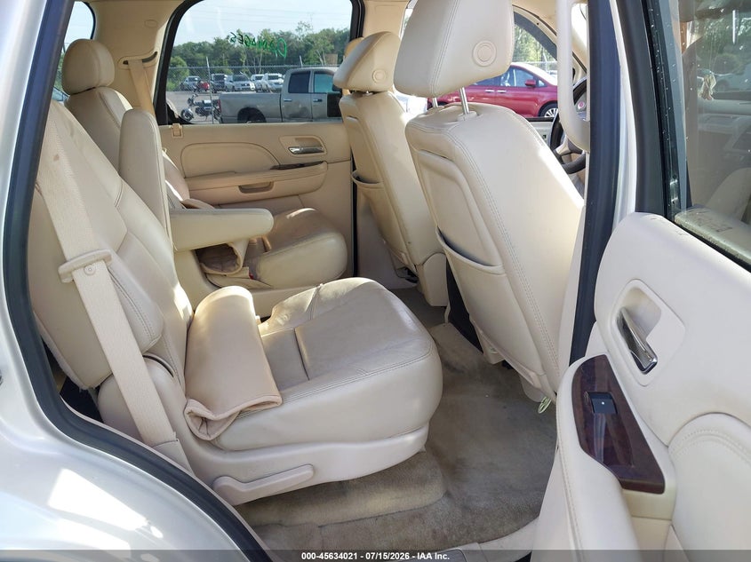 2007 Cadillac Escalade Standard VIN: 1GYEC638X7R379087 Lot: 45634021