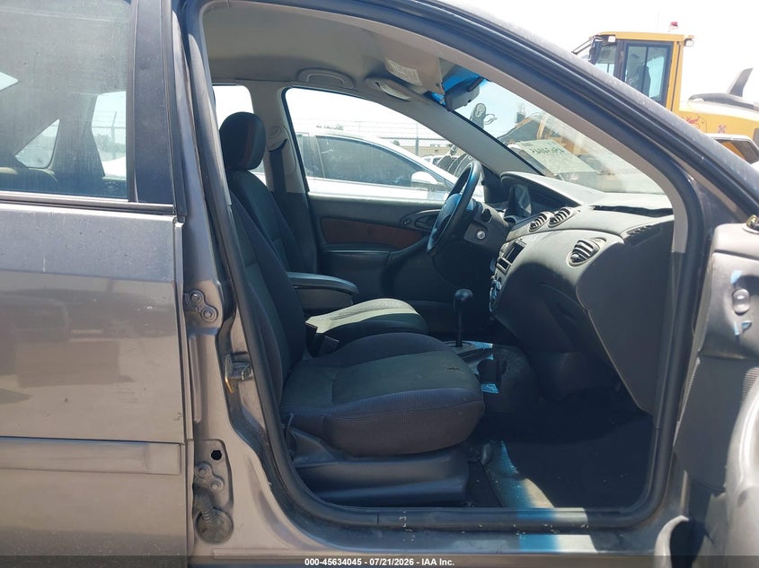2002 FORD FOCUS auction photo 5