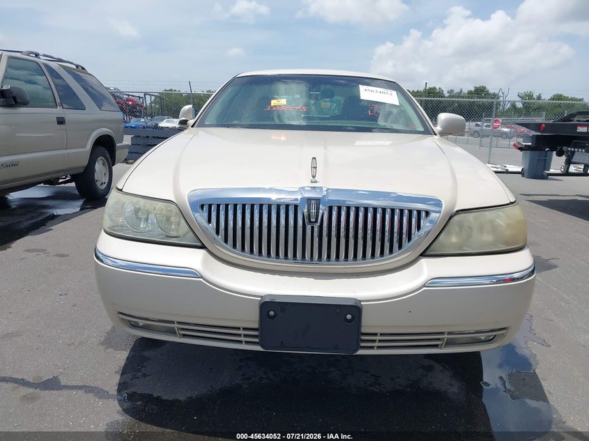2003 LINCOLN TOWN CAR auction photo 6