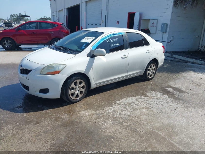 2011 TOYOTA YARIS auction photo 2