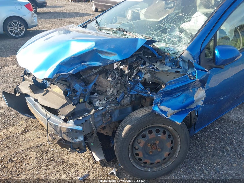 2012 TOYOTA PRIUS C auction photo 6