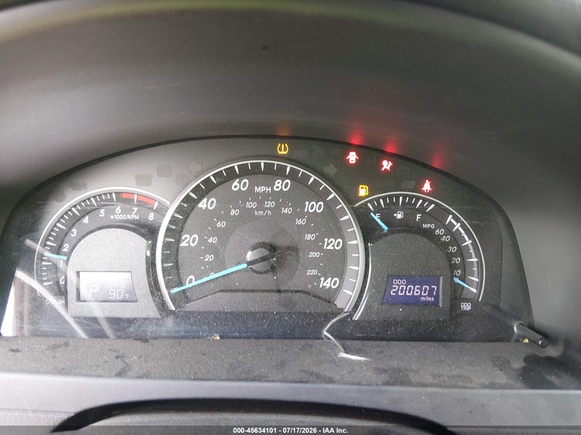 2012 TOYOTA CAMRY auction photo 7