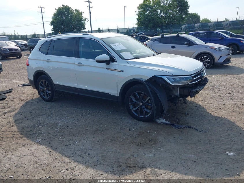 2023 VOLKSWAGEN TIGUAN auction photo 1