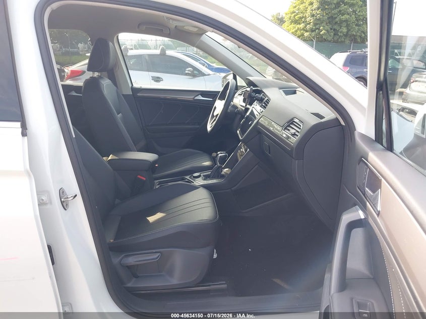 2023 VOLKSWAGEN TIGUAN auction photo 5