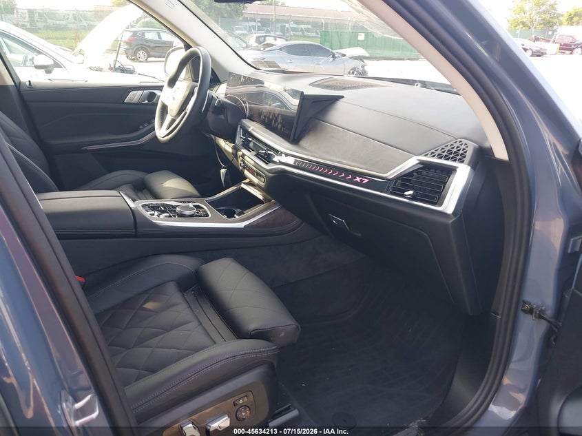 2026 BMW X7 auction photo 5
