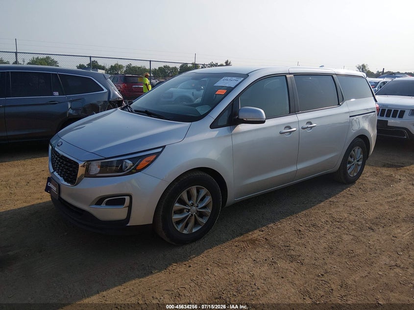 2020 KIA SEDONA LX · Photo 2