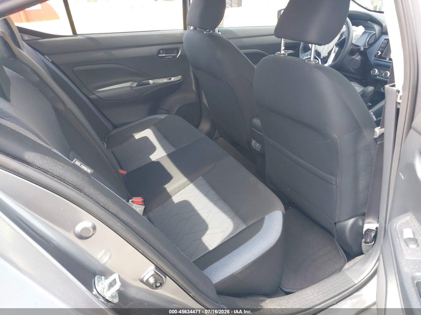 AtlanticExpress - Nissan Versa