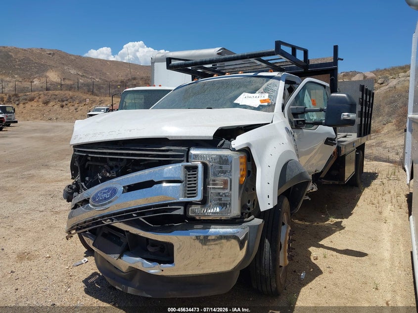 2017 Ford F550, Biohazard, IAAI, VIN 1FDUF5HT7HEC98889 — photo 2