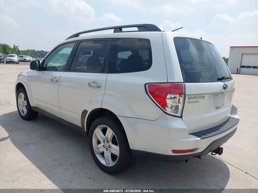 2010 SUBARU FORESTER auction photo 3
