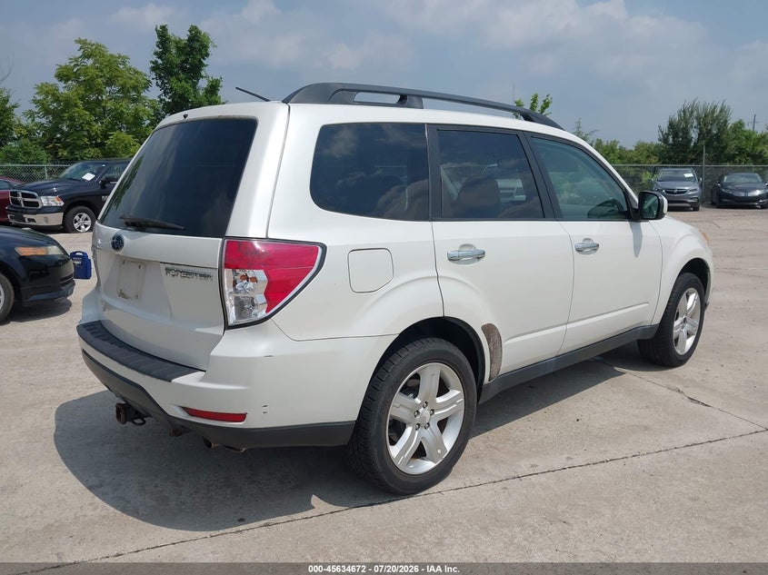 2010 SUBARU FORESTER auction photo 4