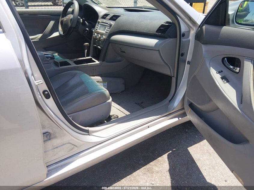 2011 TOYOTA CAMRY auction photo 5
