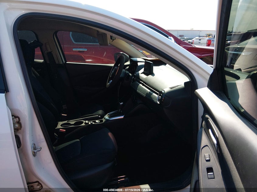 2019 TOYOTA YARIS — zdjęcie 5