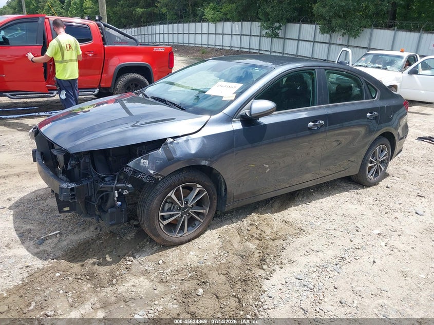 2023 Kia Forte, Front End, IAAI, VIN 3KPF24AD7PE563657 — photo 2