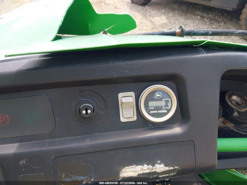 2013 JOHN DEERE GATOR auction photo 7
