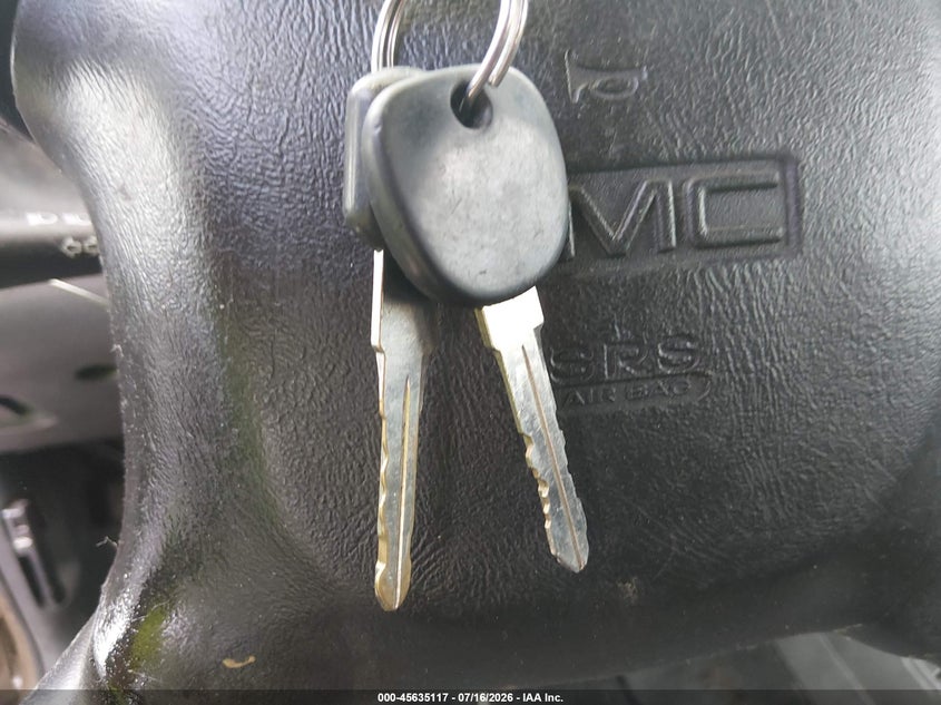 2000 GMC Jimmy Sle VIN: 1GKDT13W9Y2102710 Lot: 45635117