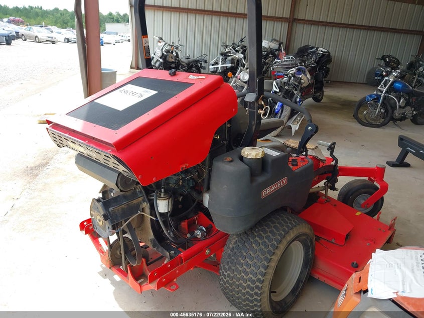 2015 RIDING MOWER 260H auction photo 4