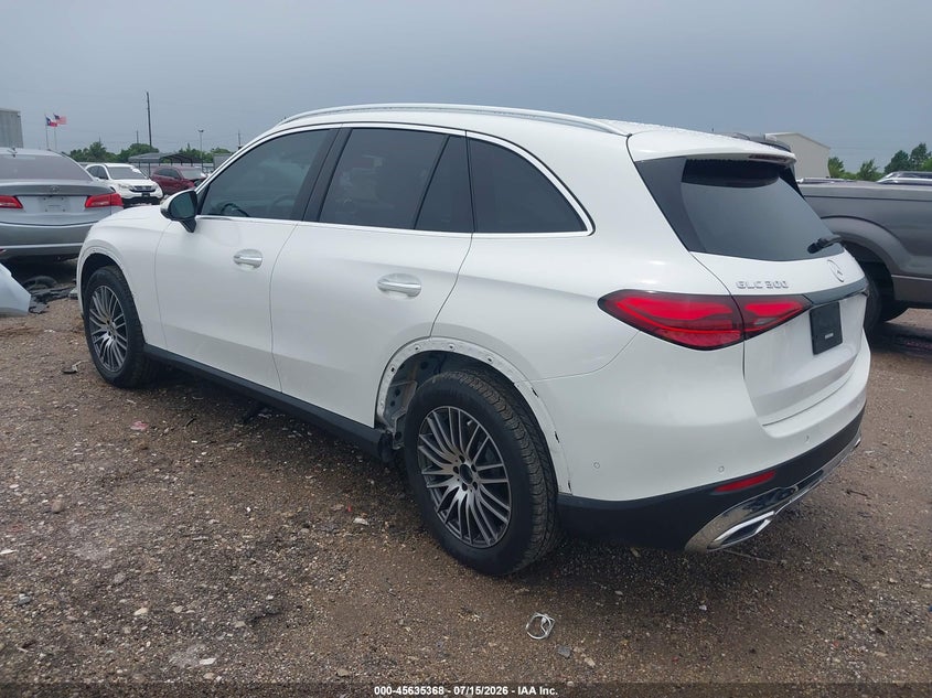 2025 MERCEDES-BENZ GLC 300 auction photo 3