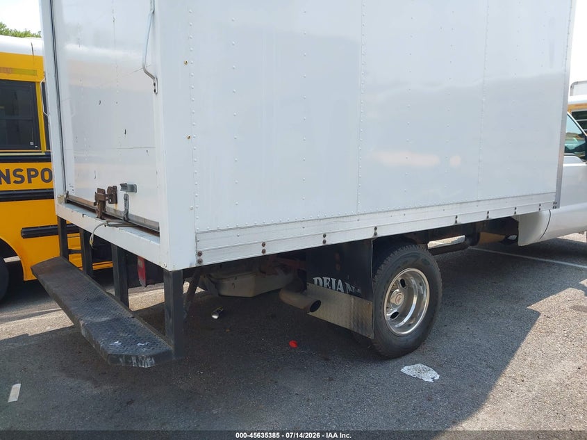 2013 FORD F-350 CHASSIS auction photo 4