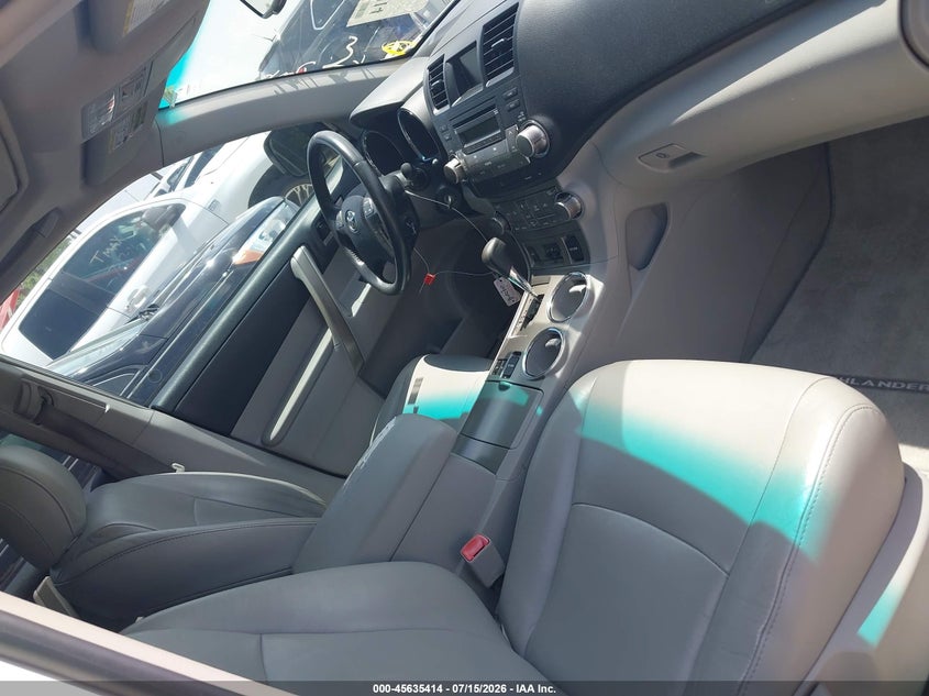 2010 TOYOTA HIGHLANDER auction photo 5