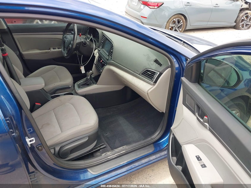 2018 HYUNDAI ELANTRA auction photo 5